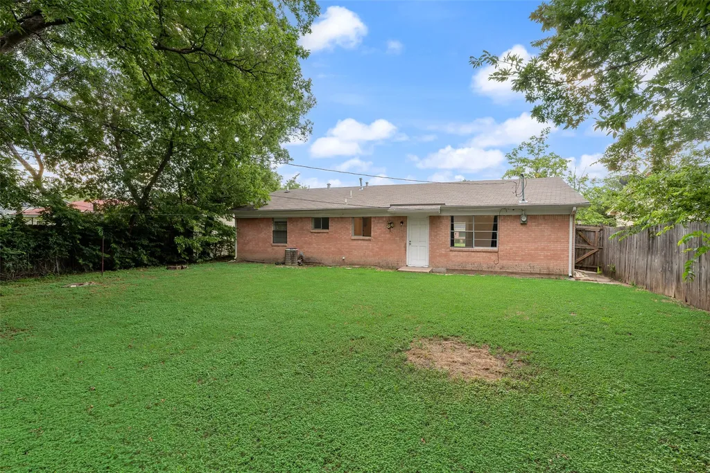 730 Cindy Lane Grand Prairie TX 75052