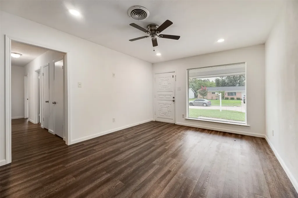 730 Cindy Lane Grand Prairie TX 75052