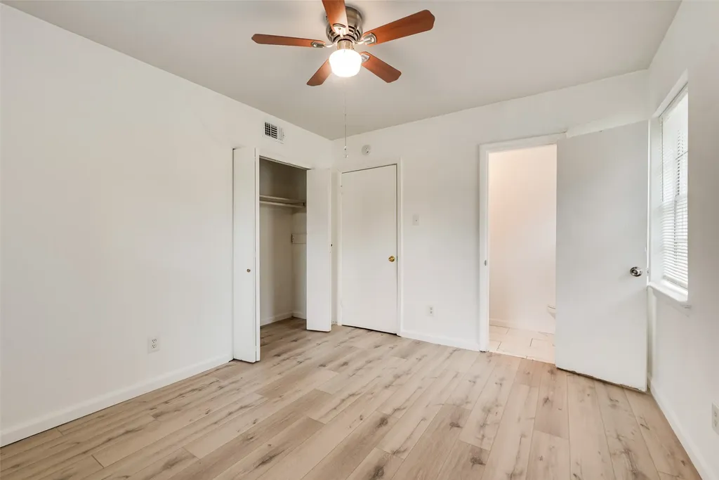 730 Cindy Lane Grand Prairie TX 75052