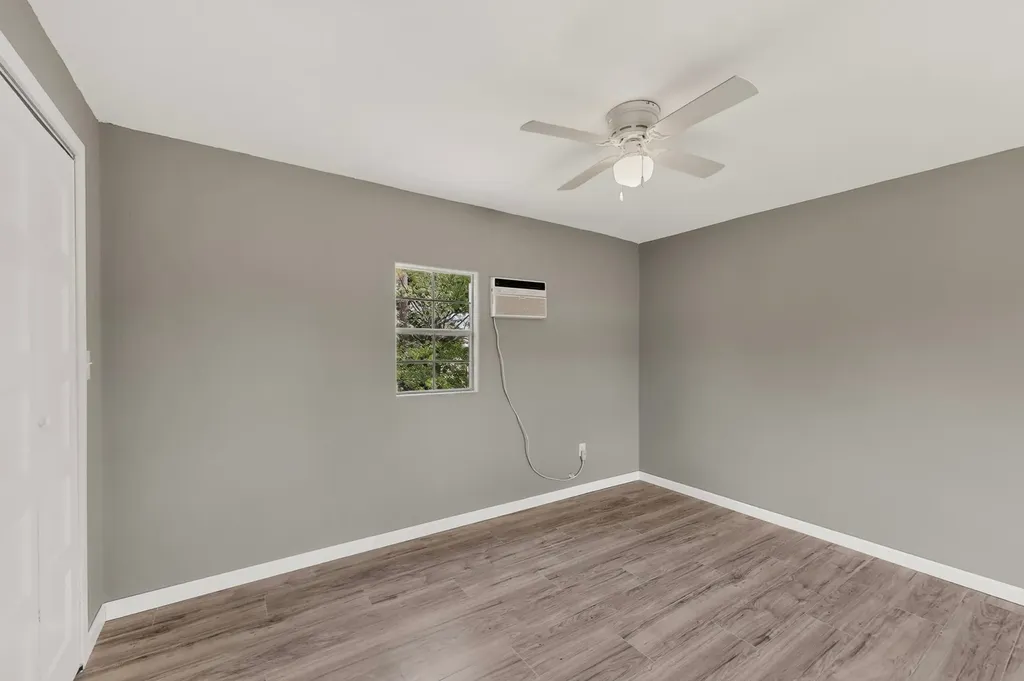 1657 E 2nd Street Cleburne TX 76031