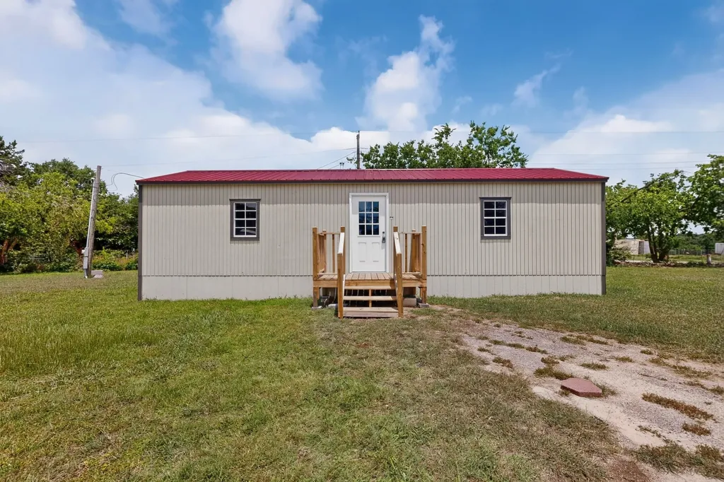 1657 E 2nd Street Cleburne TX 76031