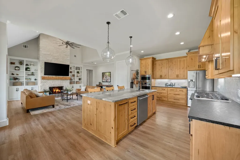 1909 County Road 3506 Bullard TX 75757