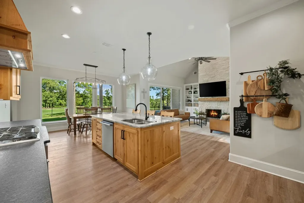 1909 County Road 3506 Bullard TX 75757
