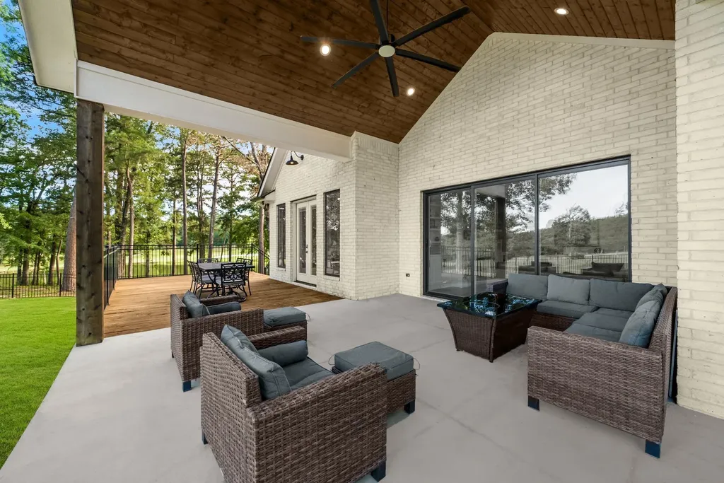 1909 County Road 3506 Bullard TX 75757