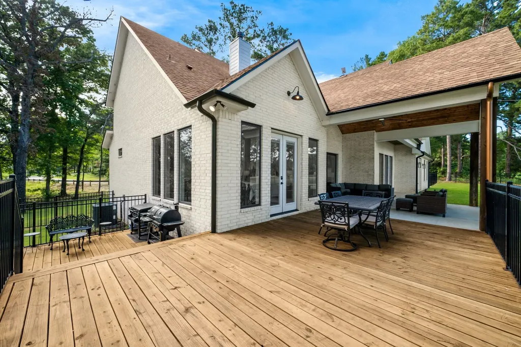 1909 County Road 3506 Bullard TX 75757