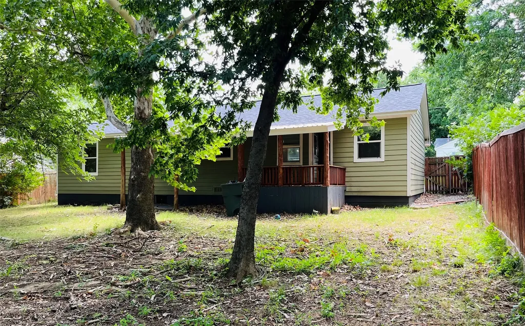 1215 S Vaden Street Sherman TX 75090