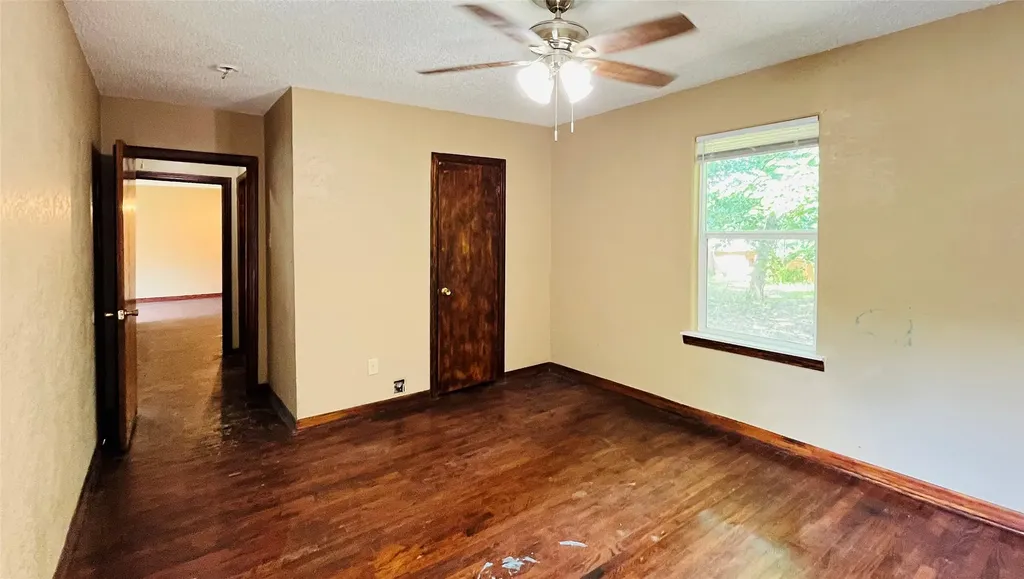 1215 S Vaden Street Sherman TX 75090
