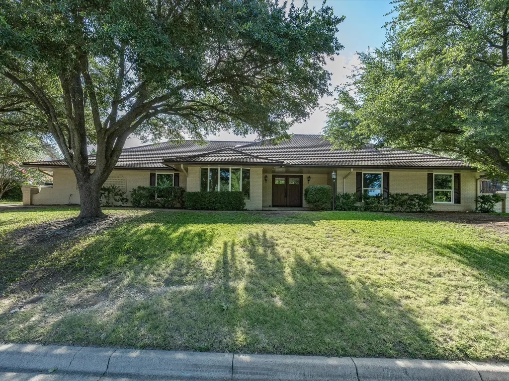 3717 Myrtle Springs Road Benbrook TX 76116