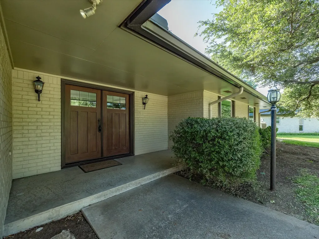 3717 Myrtle Springs Road Benbrook TX 76116