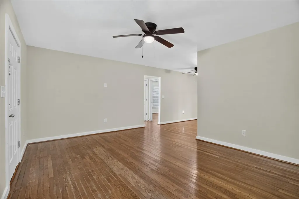 5016 Marks Place Fort Worth TX 76116
