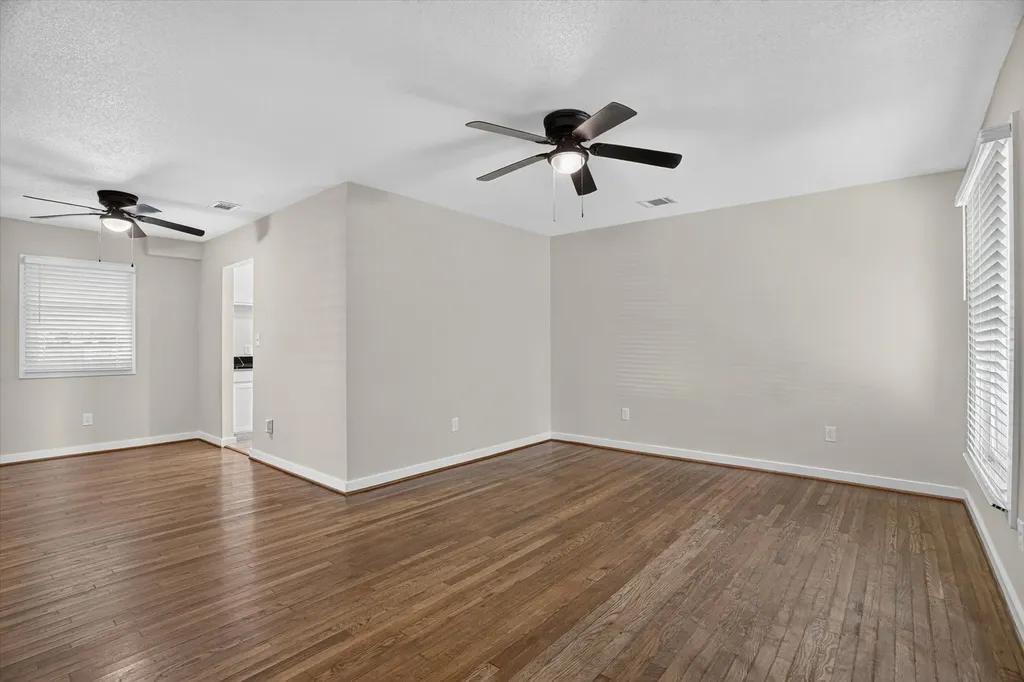 5016 Marks Place Fort Worth TX 76116