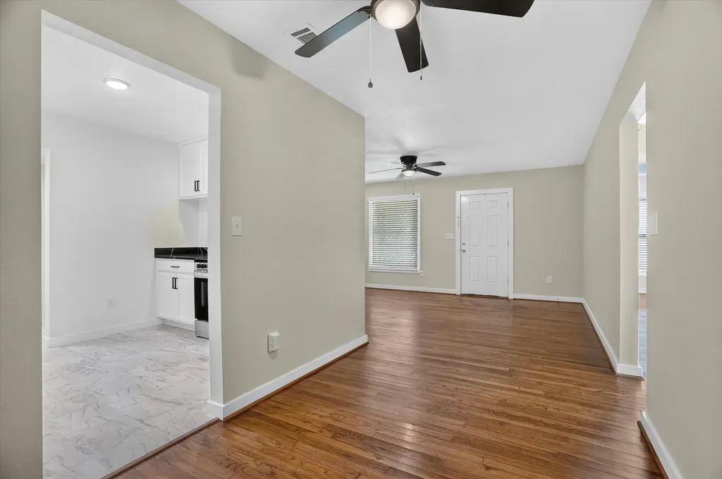 5016 Marks Place Fort Worth TX 76116