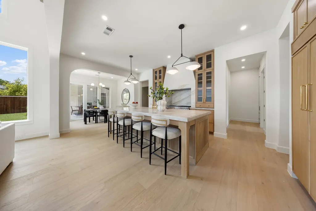 6930 Pemberton Drive Dallas TX 75230