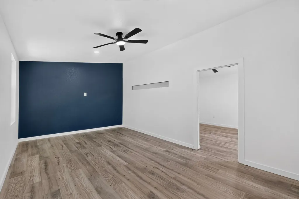 550 Glen Oaks Boulevard Dallas TX 75232