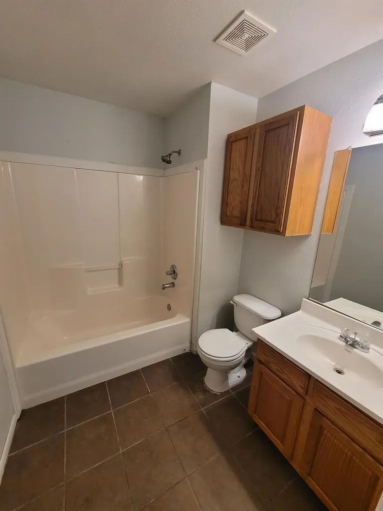 816 N Throckmorton Street Sherman TX 75090