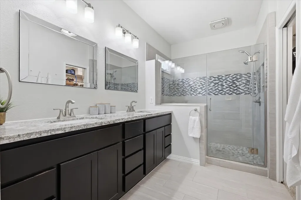 4588 Mountain Laurel Drive Grand Prairie TX 75052