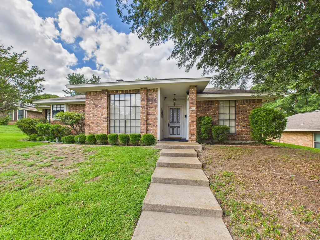 537 Sapling Way Desoto TX 75115