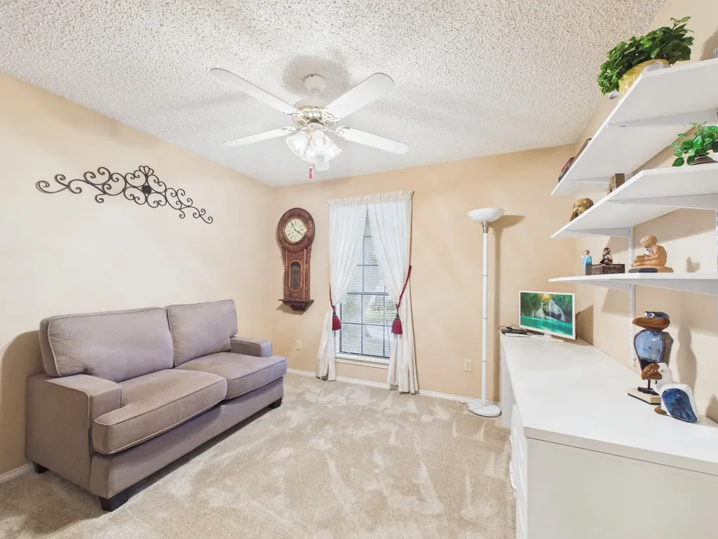 537 Sapling Way Desoto TX 75115