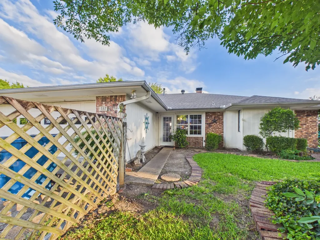 537 Sapling Way Desoto TX 75115