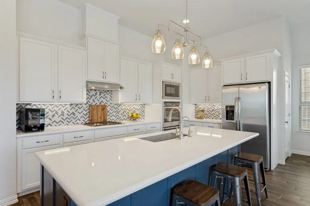 6413 Dolan Falls Drive Argyle TX 76226