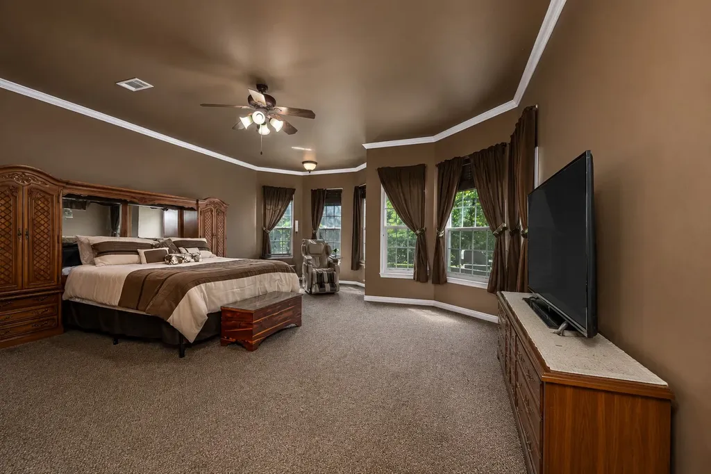 100 Manders Court Runaway Bay TX 76426