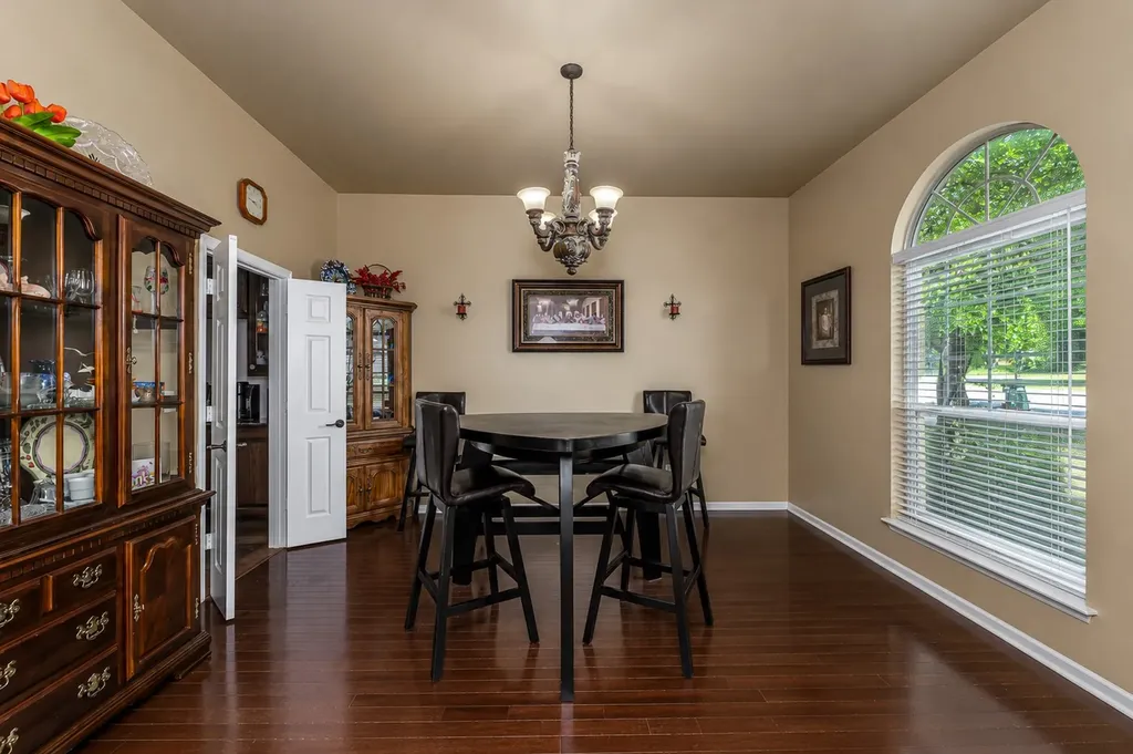 100 Manders Court Runaway Bay TX 76426