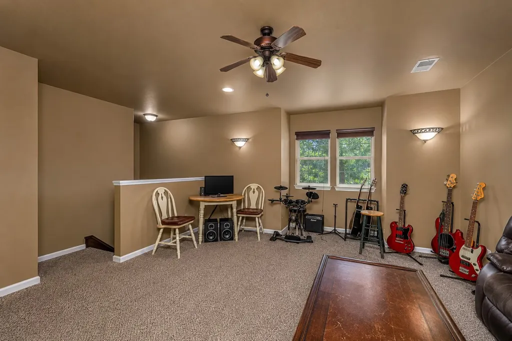 100 Manders Court Runaway Bay TX 76426