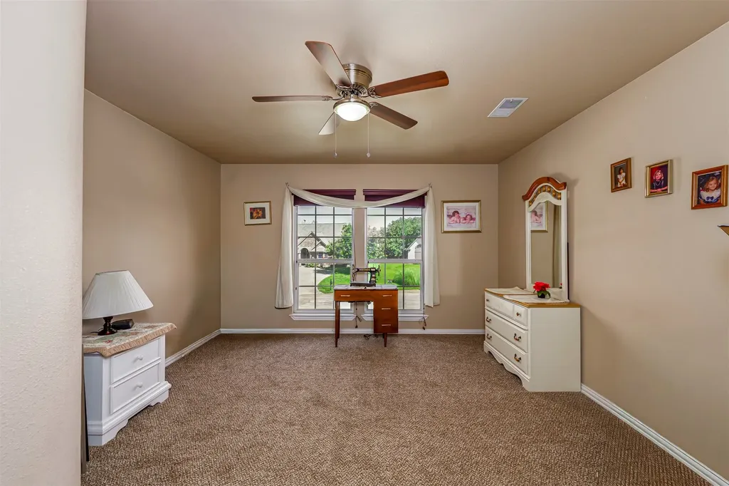100 Manders Court Runaway Bay TX 76426