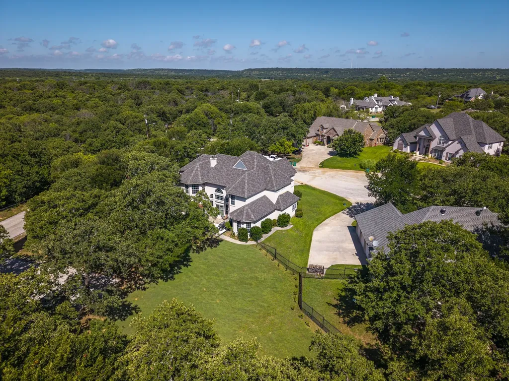 100 Manders Court Runaway Bay TX 76426