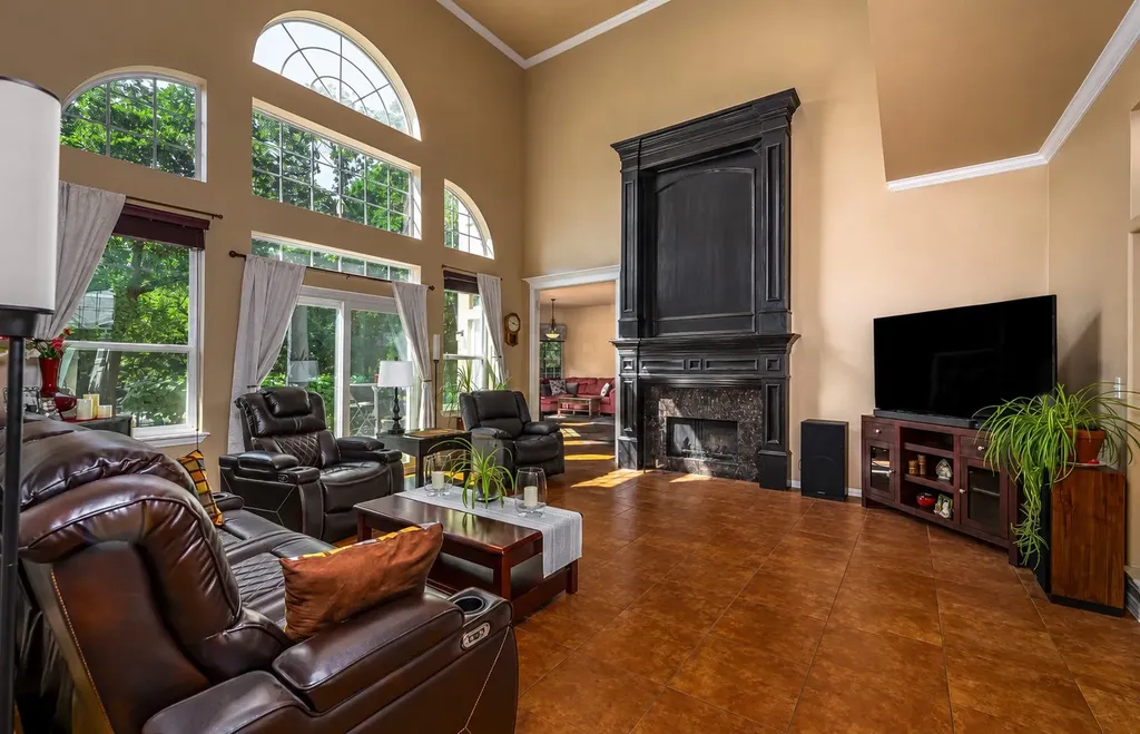 100 Manders Court Runaway Bay TX 76426