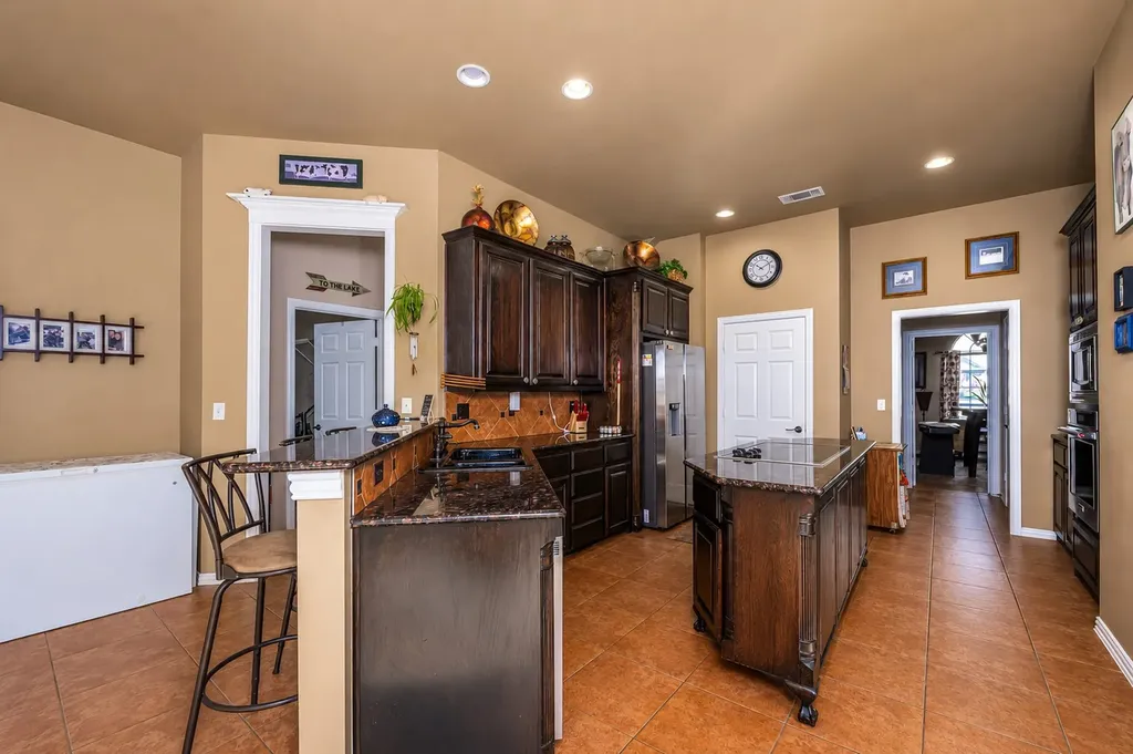 100 Manders Court Runaway Bay TX 76426