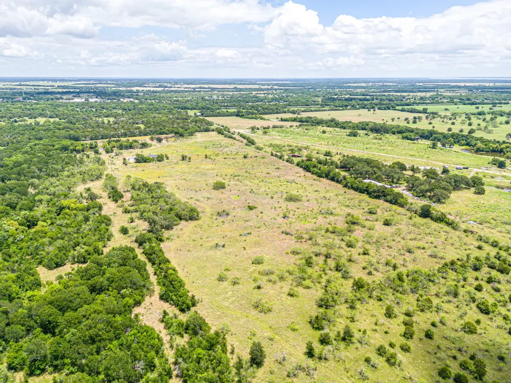 6222 SW County Road 0050 Corsicana TX 75110