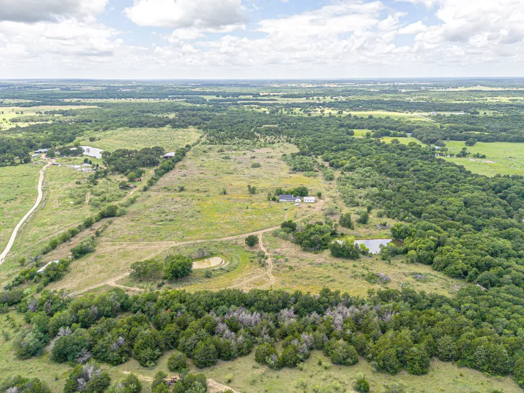 6222 SW County Road 0050 Corsicana TX 75110