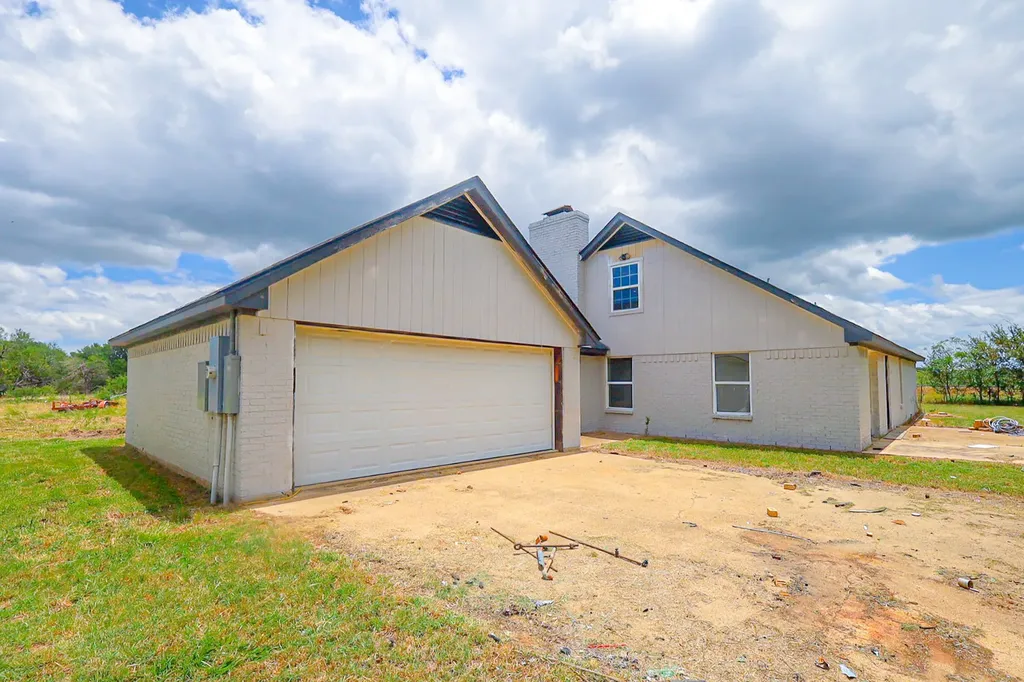 6222 SW County Road 0050 Corsicana TX 75110