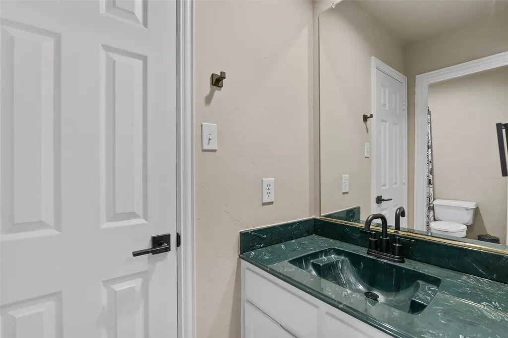 1610 Fairway Drive Corinth TX 76210