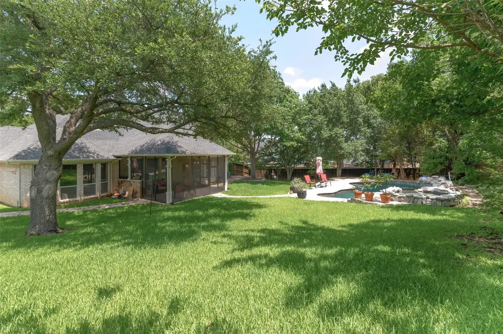 1610 Fairway Drive Corinth TX 76210