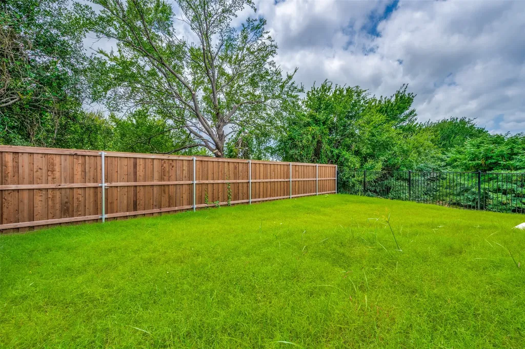 12104 Steeplechase Drive Providence Village TX 76227