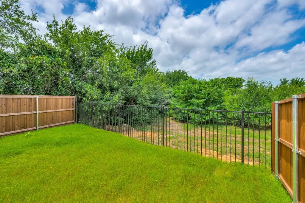 12104 Steeplechase Drive Providence Village TX 76227