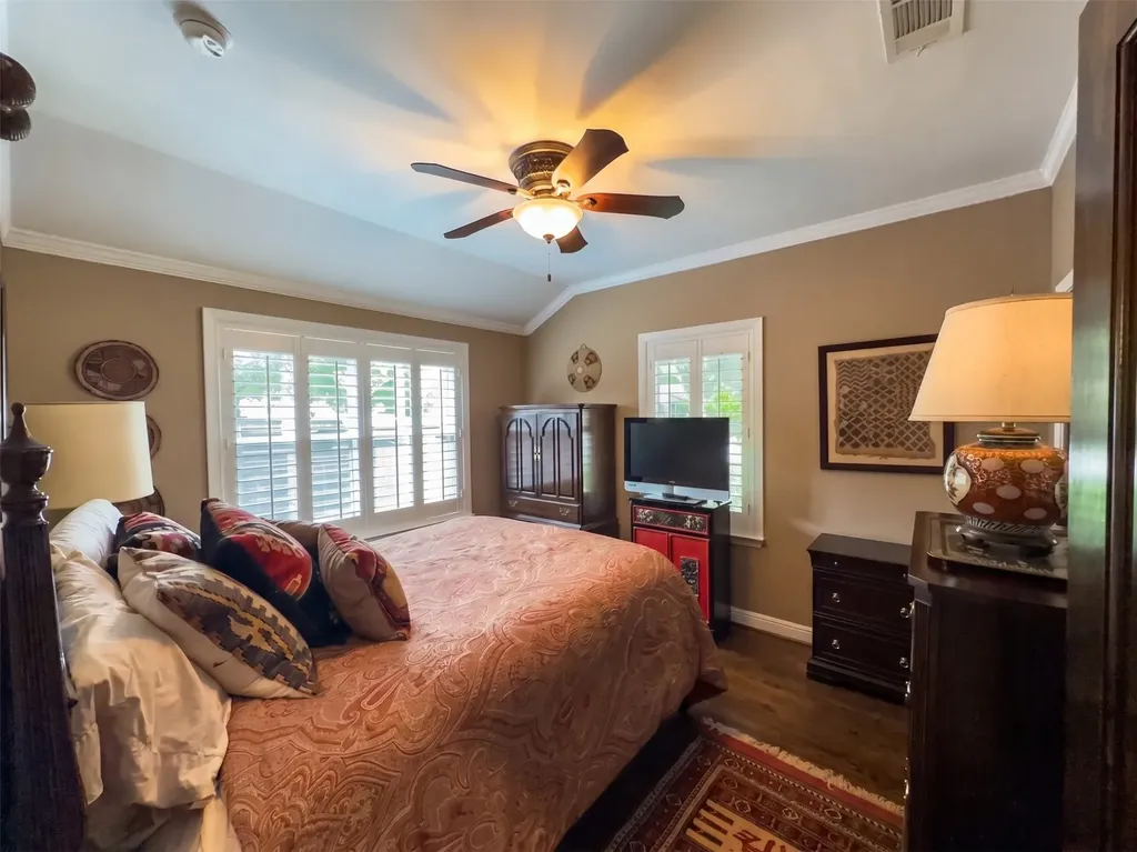 622 Ridgecrest Drive Irving TX 75060