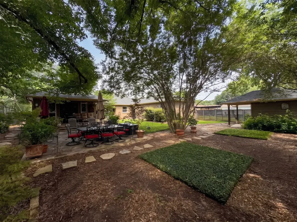 622 Ridgecrest Drive Irving TX 75060