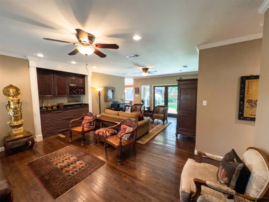 622 Ridgecrest Drive Irving TX 75060