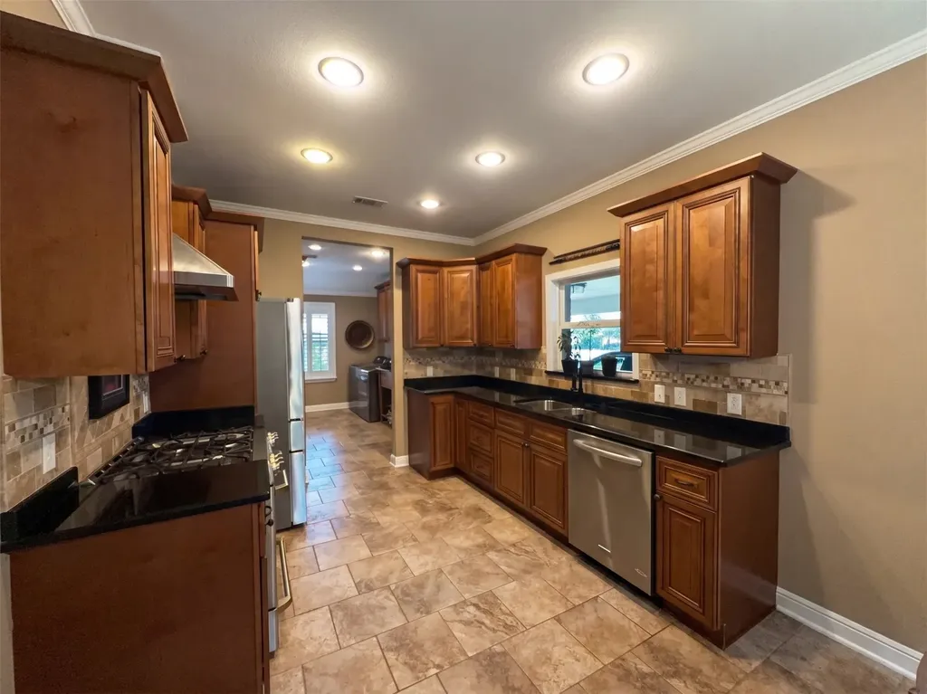 622 Ridgecrest Drive Irving TX 75060