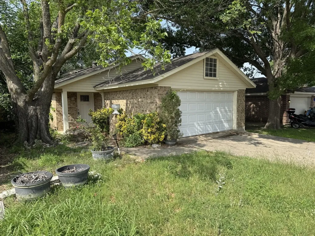 5120 Shoregate Square Garland TX 75043