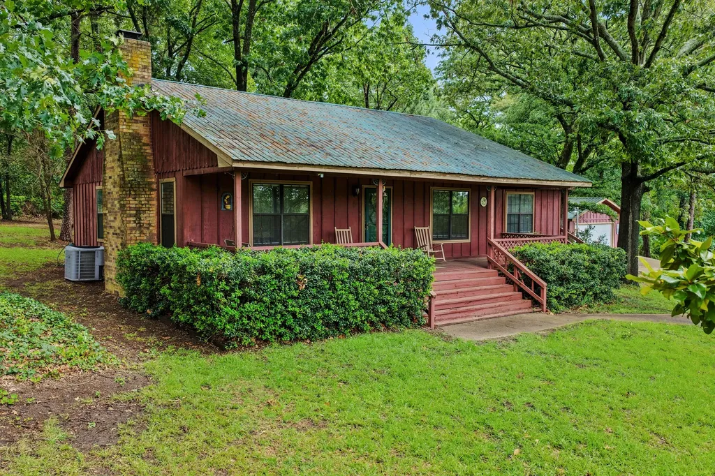 8659 Farm Road 115 Scroggins TX 75480