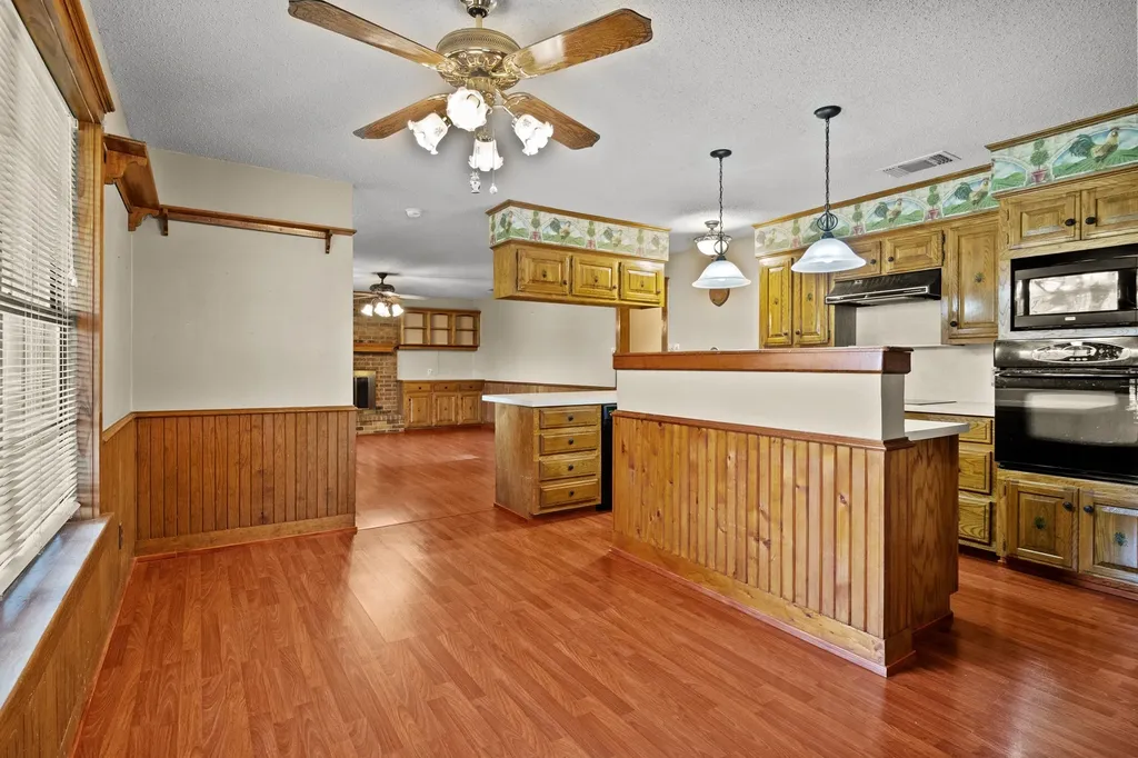8659 Farm Road 115 Scroggins TX 75480