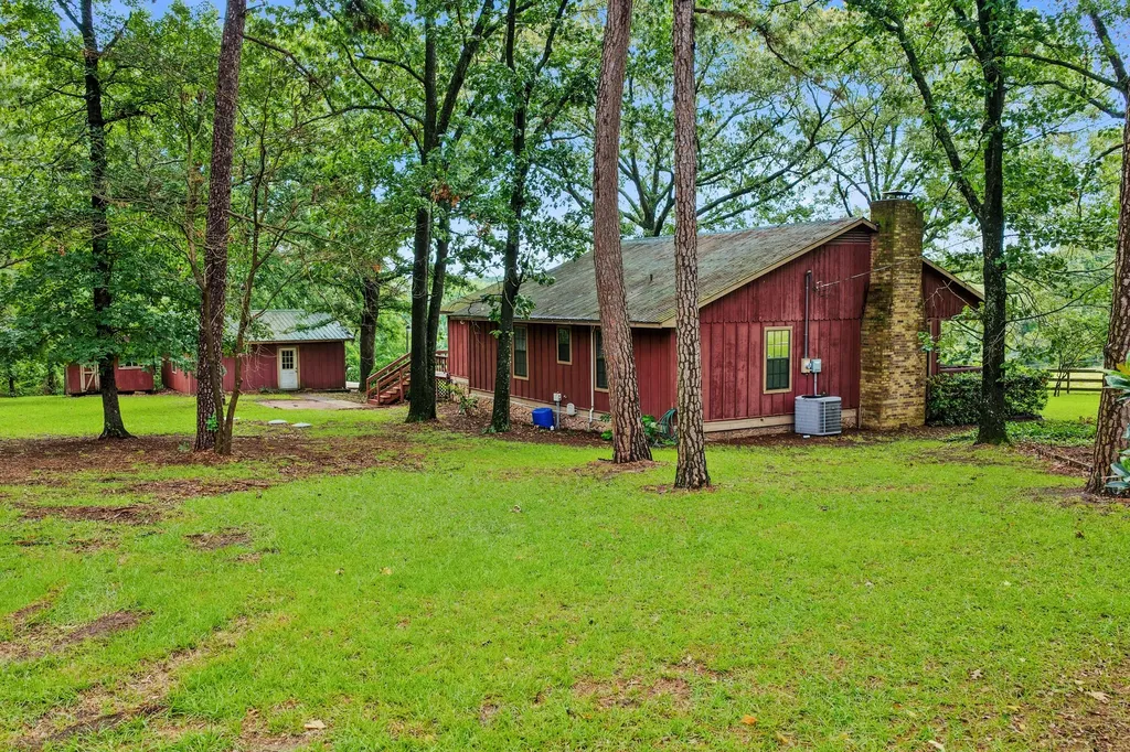 8659 Farm Road 115 Scroggins TX 75480