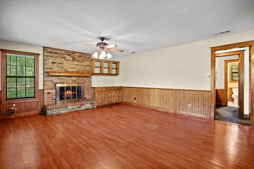 8659 Farm Road 115 Scroggins TX 75480