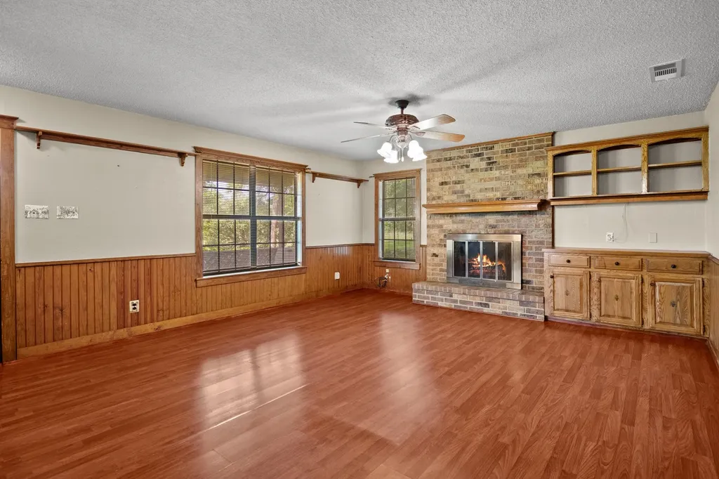 8659 Farm Road 115 Scroggins TX 75480
