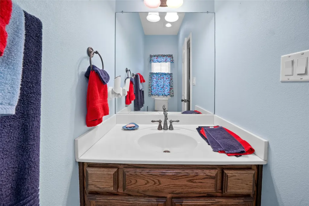 14226 County Road 434 Lindale TX 75771