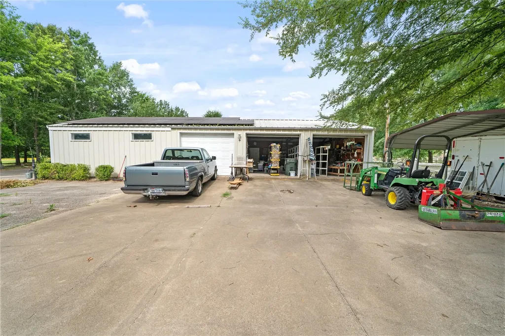 14226 County Road 434 Lindale TX 75771